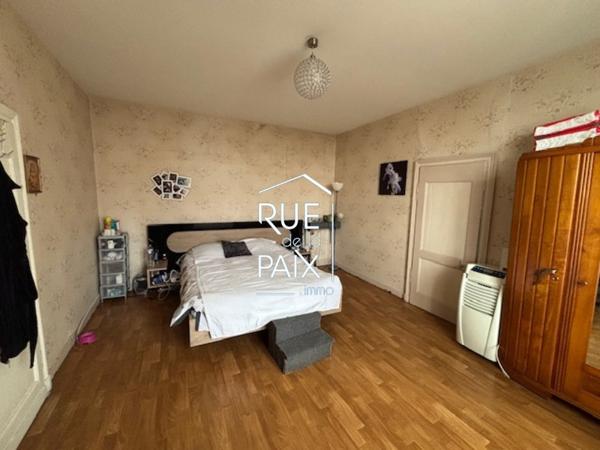 79220 CHAMPDENIERS Maison Champdeniers 5 pièce(s) 123 m2