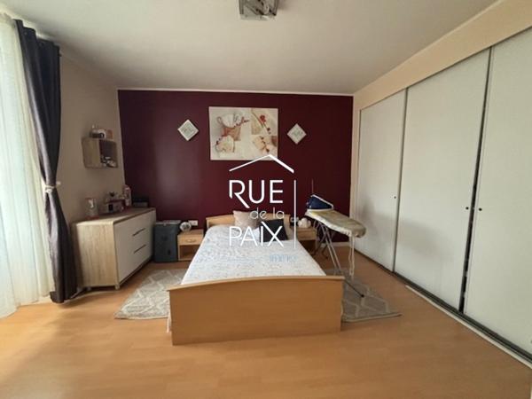 79220 CHAMPDENIERS Maison Champdeniers 5 pièce(s) 123 m2