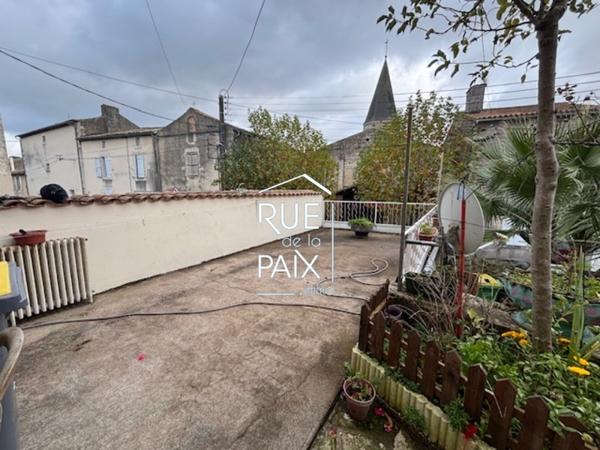 79220 CHAMPDENIERS Maison Champdeniers 5 pièce(s) 123 m2