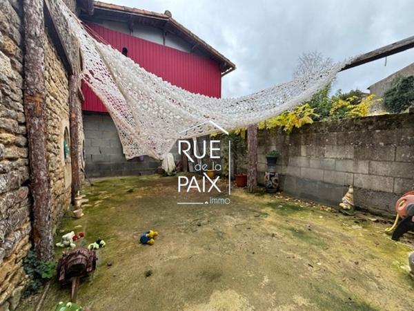 79220 CHAMPDENIERS Maison Champdeniers 5 pièce(s) 123 m2