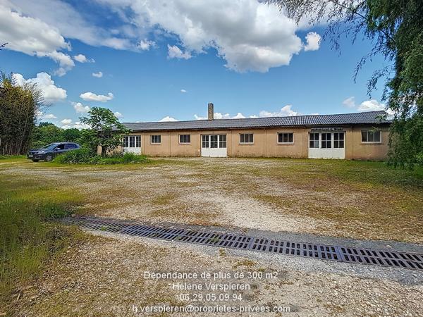 Maison  10 pièce(s) 217 m2 hangar 300 m2 jardin 7000 m2