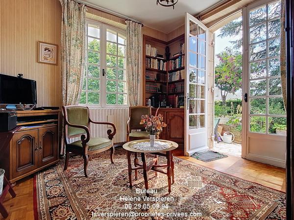 Maison  10 pièce(s) 217 m2 hangar 300 m2 jardin 7000 m2