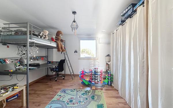 Maison à vendre    6 pièces • 193 m2 Étoile-sur-Rhône