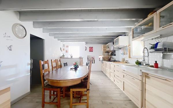 Maison à vendre    6 pièces • 193 m2 Étoile-sur-Rhône