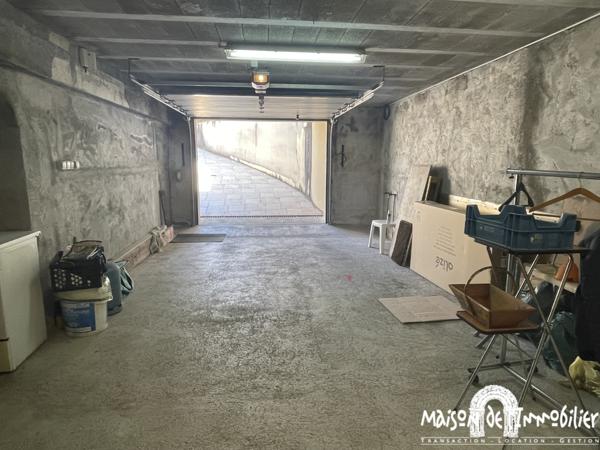 Vente Pavillon de plain-pied avec partie sous-sol - 118m² - 4 pièces - LOUZAC SAINT ANDRÉ