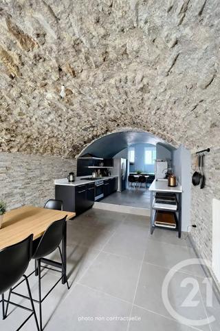 Maison à vendre  1 pièce - 100 m 2   VOLVIC  - 63
