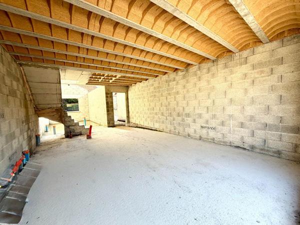 A 10 mn de THONON Villa T4 81 m² jardin 695 m²  calme et vue dégagée montagne ( 74200)