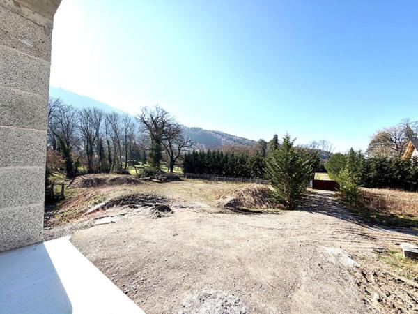 A 10 mn de THONON Villa T4 81 m² jardin 695 m²  calme et vue dégagée montagne ( 74200)