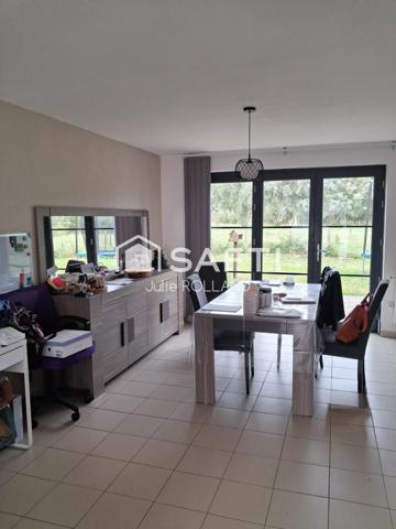 MAISON SEMI MITOYENNE PAR LE GARAGE, 4 CHAMBRES