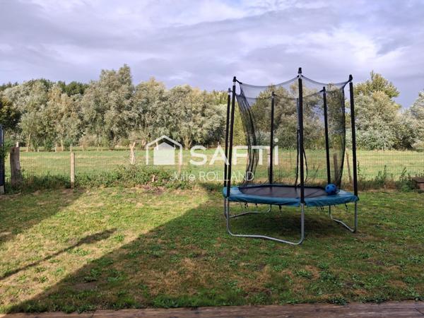 MAISON SEMI MITOYENNE PAR LE GARAGE, 4 CHAMBRES