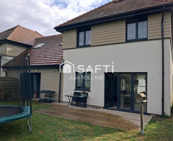 MAISON SEMI MITOYENNE PAR LE GARAGE, 4 CHAMBRES