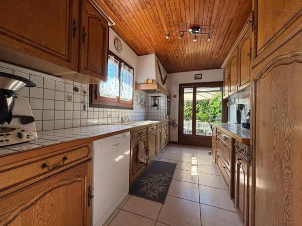 MASSONGY Maison T5 110 m² , 732m² de terrain , secteur calme (74140)