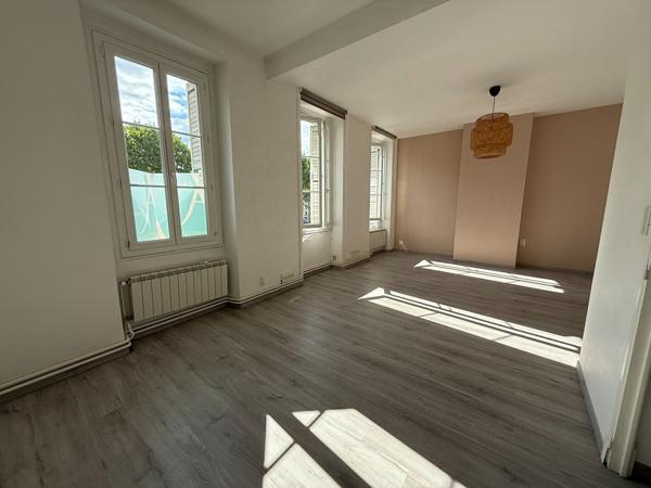 APPARTEMENT 3 CHAMBRES A CARCASSONNE