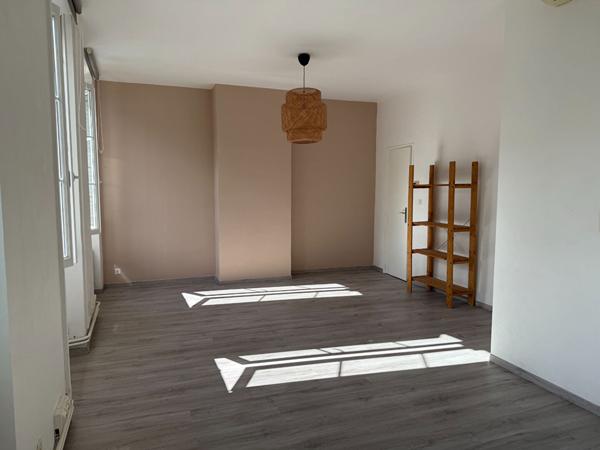 APPARTEMENT 3 CHAMBRES A CARCASSONNE