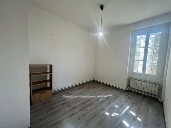APPARTEMENT 3 CHAMBRES A CARCASSONNE
