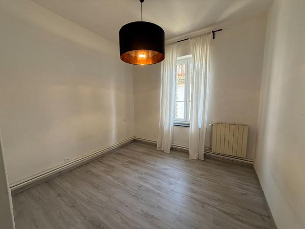 APPARTEMENT 3 CHAMBRES A CARCASSONNE