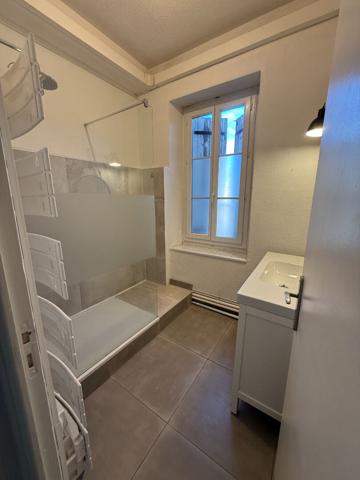 APPARTEMENT 3 CHAMBRES A CARCASSONNE