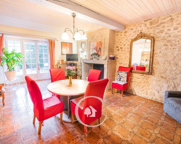 Saint-Germain-du-Puch (33750) Bâtisse de 260m² - 6 chambres - Parc arboré