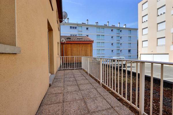 LA GLACIERE LES BUGHES Appartement Clermont Ferrand   5 piece(s)   80 m2- garage