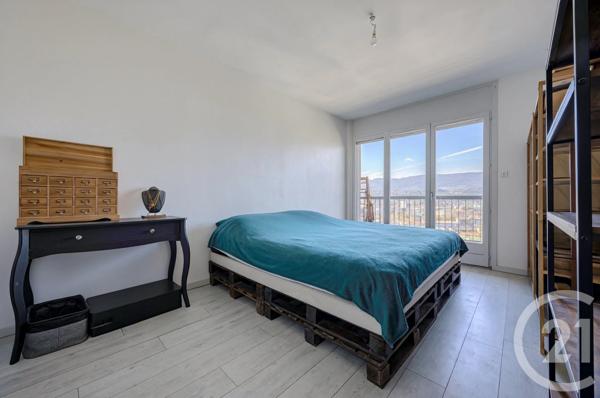 Appartement T2 à vendre  2 pièces - 44,24 m 2   CHAMBERY  - 73
