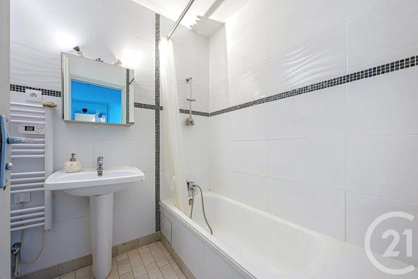 Appartement T2 à vendre  2 pièces - 44,24 m 2   CHAMBERY  - 73