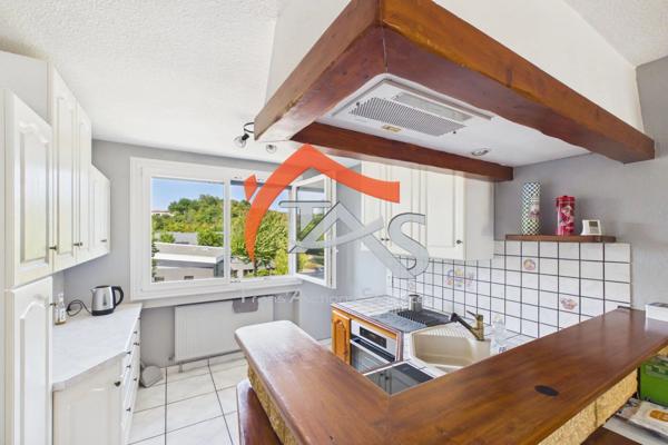 Vente                                                      Maison
                        
                     6 pièces                      147 m2                     à Saint-Chamond