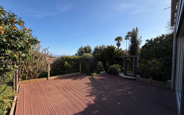 Maison à vendre    6 pièces • 130,26 m2 Cagnes-sur-Mer