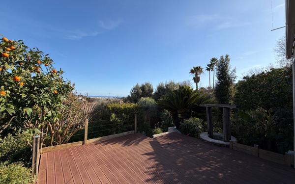 Maison à vendre    6 pièces • 130,26 m2 Cagnes-sur-Mer