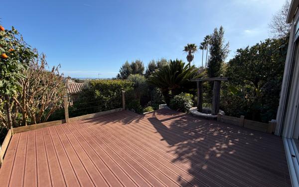 Maison à vendre    6 pièces • 130,26 m2 Cagnes-sur-Mer
