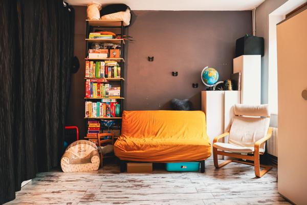 Je vous propose cette charmante maison de village de 104m², idéalement située au cœur de Soucieu-en-Jarrest.