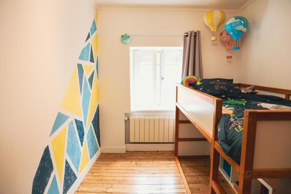 Je vous propose cette charmante maison de village de 104m², idéalement située au cœur de Soucieu-en-Jarrest.