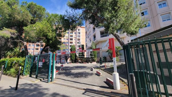 A VENDRE GARAGE FERMÉ 13 m²  PAUL MONTEL