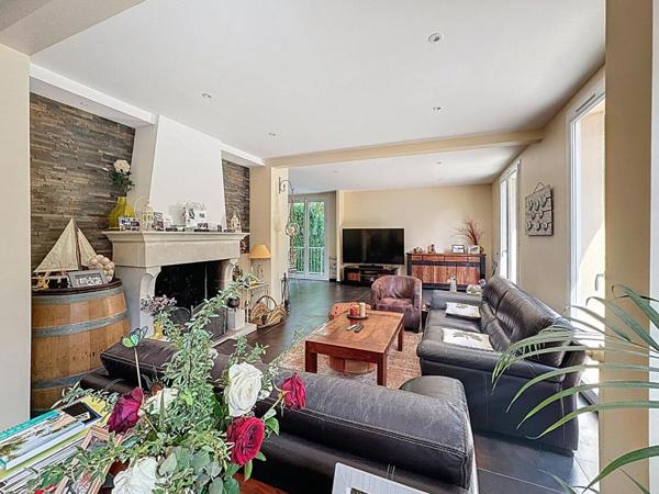 Maison Familiale d'Exception à Igny ! 182 m² de Lumière, Calme et Nature !