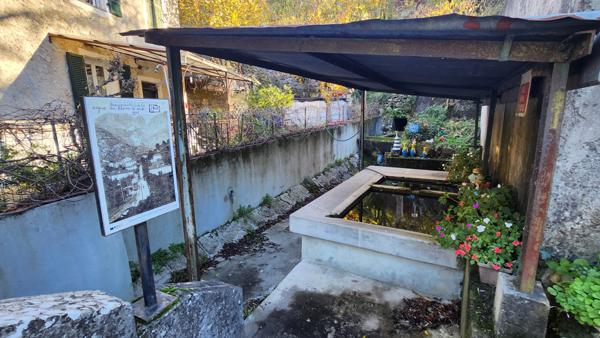 Peillon (06440) PEILLON: TERRAIN A BATIR, VUE DEGAGEE, VILLAGE ET COMMODITES A PIED - LIBRE CONSTRUCTEUR