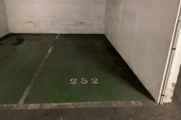 Vente - parking/box Paris (75015)