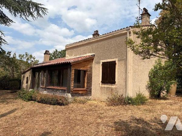 A VENDRE - A Cajarc (Lot - 46160) - Idéalement placée, au calme, à 5 minutes à pieds du bourg d...