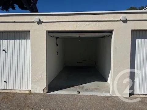 Parking à vendre  13 m 2   CARRY LE ROUET  - 13