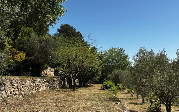 Maison à vendre    5 pièces • 150 m2 Roquevaire