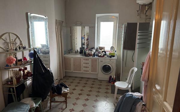 Maison à vendre    7 pièces •  Ginestas