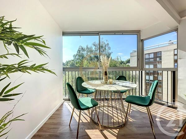 Appartement F4 à vendre  4 pièces - 83,92 m2 LE CHESNAY - 78