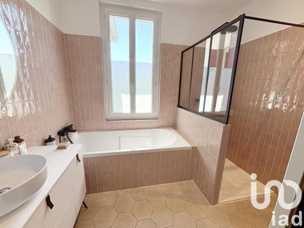 Maison à vendre 6 pièces 170 m² Villeneuve-lès-Avignon