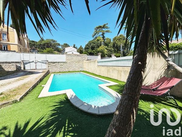 Maison à vendre 6 pièces 170 m² Villeneuve-lès-Avignon