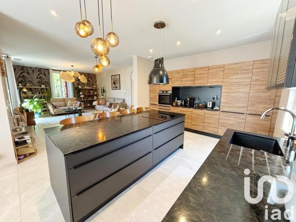 Maison à vendre 6 pièces 170 m² Villeneuve-lès-Avignon