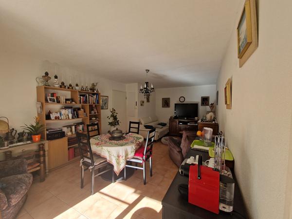 CARCASSONNE, Appartement Vendu loué avec jardin