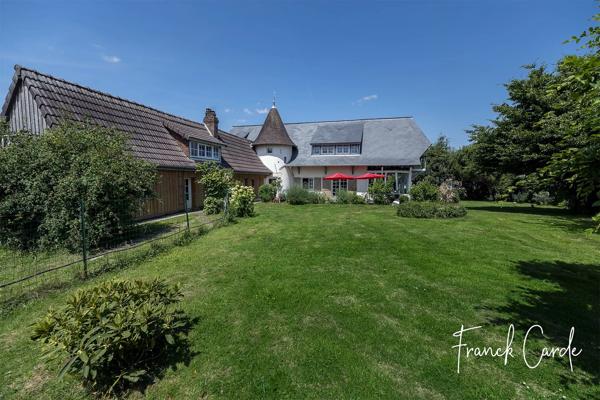 Maison de caractère sur près de 2000 m² de terrain, avec vue dégagée sur la campagne