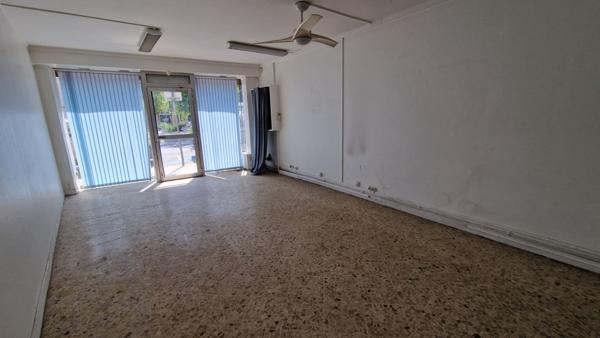 Ensemble d'un local et d'un appartement en Hyper Centre, proche Place Gambetta !