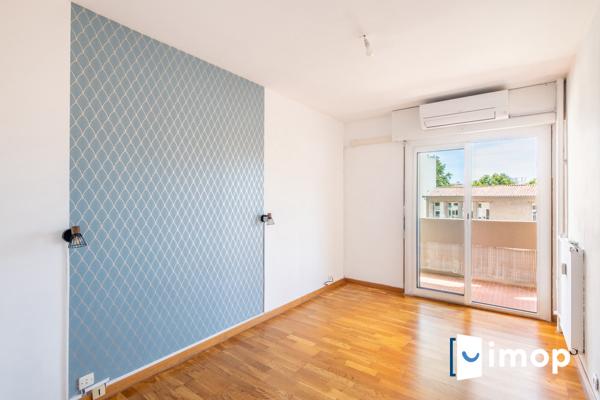 Grand 2 pièces avec balcon et parking