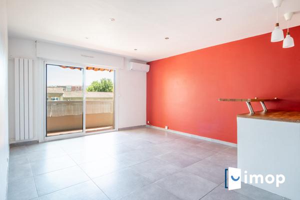Grand 2 pièces avec balcon et parking