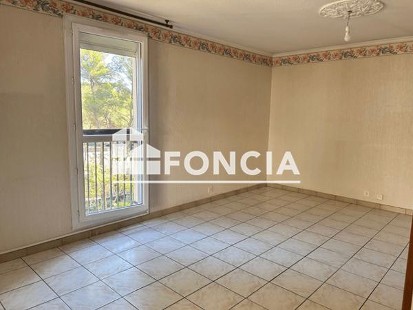 Location Appartement 4 pièces 80.7 m² - La Seyne Sur Mer 83500