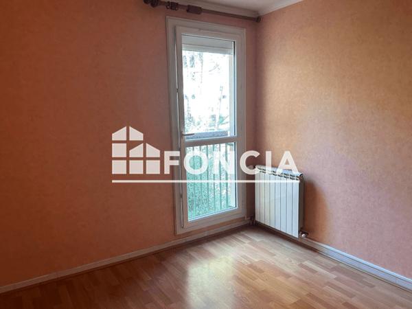 Location Appartement 4 pièces 80.7 m² - La Seyne Sur Mer 83500